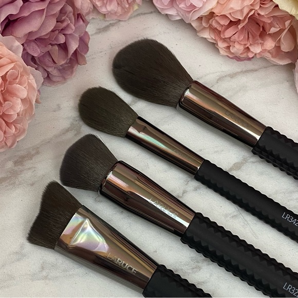 Laruce Beauty 4 Pcs Face Makeup Brush Set with Bag - Picture 7 of 16